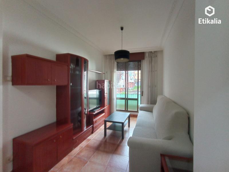 Foto f4bb0ff1-12ab-409c-a338-e28bca3ce437. Alquiler piso alquiler piso en santutxu de 2 habitaciones en Bilbao