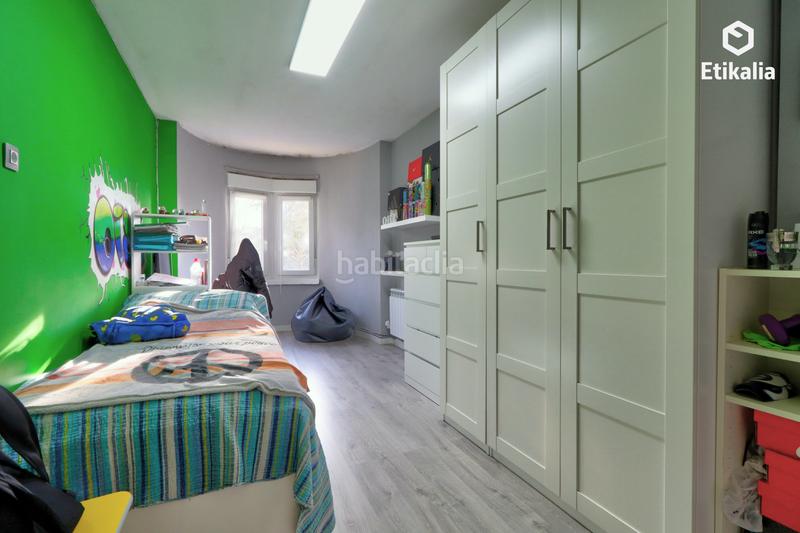 Foto a59f98f7-c0e0-401b-a635-05ddcb6493dd. Piso  en venta en el parque del norte en Zaramaga Vitoria - Gasteiz