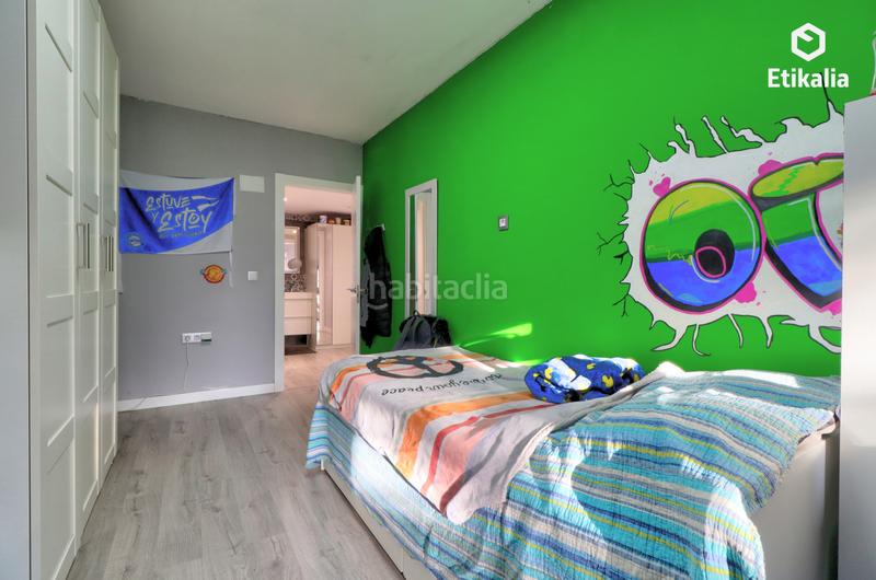 Foto f16559c2-953b-4252-a537-aadd2c6c5179. Piso  en venta en el parque del norte en Zaramaga Vitoria - Gasteiz