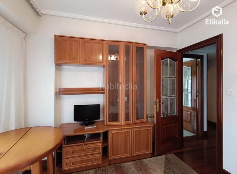 Foto b5661c37-40cc-4f5d-ab5e-9df90a7fd9ea. Alquiler piso en baratzeko plaza 1 alquiler usánsolo. en Galdakao