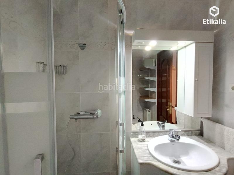 Foto bacdde34-4aa6-48f2-9491-72e772558b00. Alquiler piso en baratzeko plaza 1 alquiler usánsolo. en Galdakao
