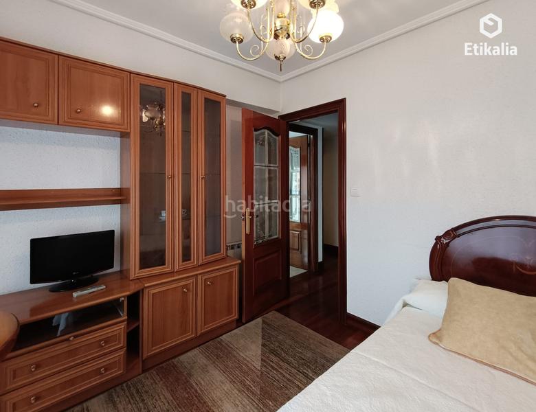 Foto f240c519-67f3-4455-8f83-1da54d0c68d8. Alquiler piso en baratzeko plaza 1 alquiler usánsolo. en Galdakao