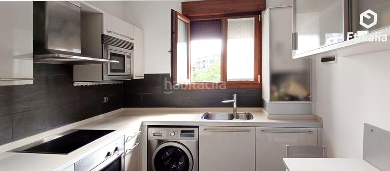 Foto e47d1c2b-a760-4ec0-b593-7c79b4715c1a. Miete etagenwohnung in Bilbao - avd. montevideo 6 in Bilbao