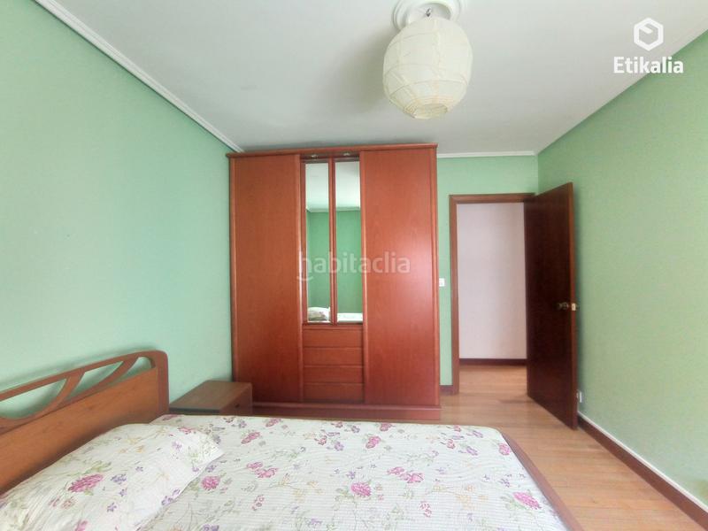 Foto 0e09508b-f363-4a8b-821a-7e6d0a5dfd55. Rent flat with heating parking in Azeta - Abatxolo Portugalete