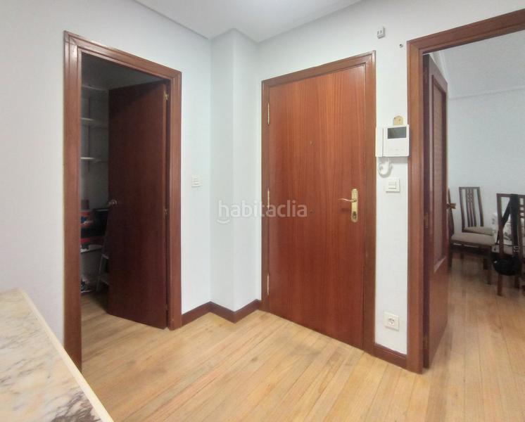 Foto 187d33ca-a6f7-4c78-9305-fe83fde4ddd8. Rent flat with heating parking in Azeta - Abatxolo Portugalete
