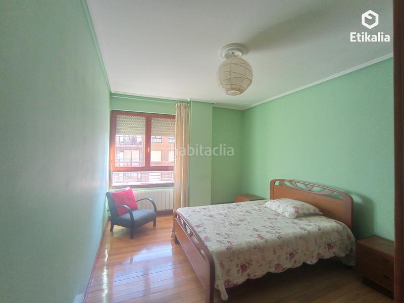 Foto 1d969ab4-d2cb-49ea-894b-08c2f164bb48. Rent flat with heating parking in Azeta - Abatxolo Portugalete