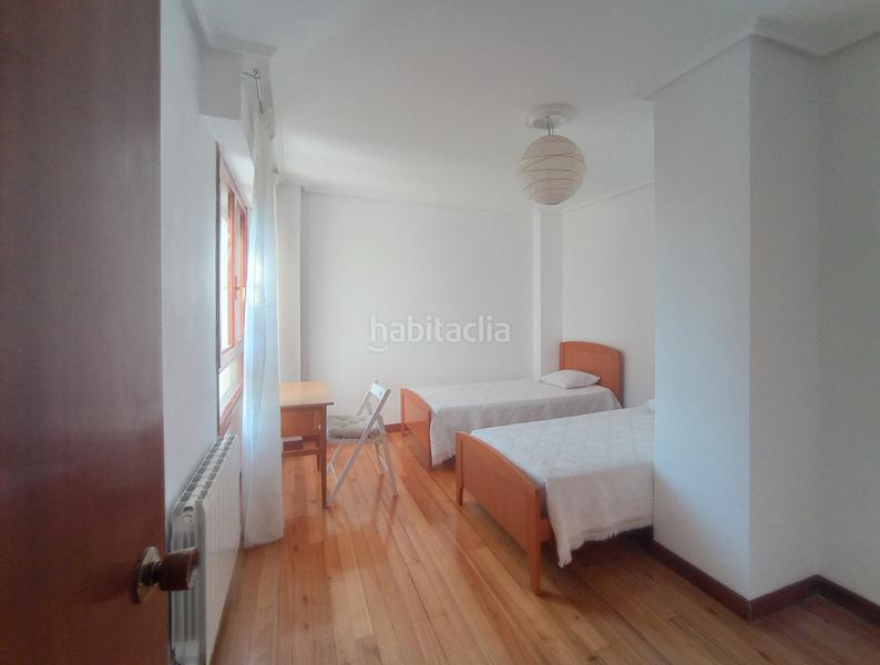 Foto 54a1cd94-d2a7-4d6a-afd8-218ded823e54. Rent flat with heating parking in Azeta - Abatxolo Portugalete