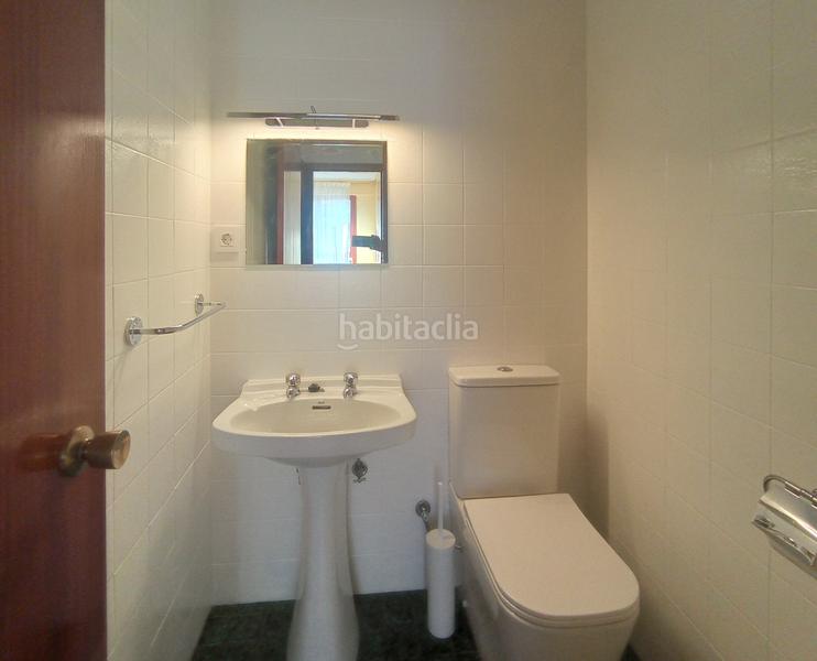 Foto 593ec1ee-35c9-487a-822c-2632c7dda1d3. Rent flat with heating parking in Azeta - Abatxolo Portugalete