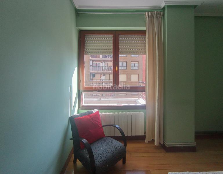 Foto 5b7e8117-2e51-4434-bae4-a58b12e2cab4. Rent flat with heating parking in Azeta - Abatxolo Portugalete