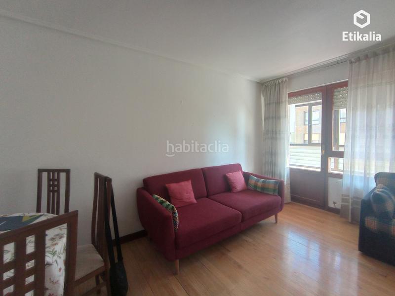 Foto 922cefdd-5bb3-414f-aea1-37c3c16f4172. Rent flat with heating parking in Azeta - Abatxolo Portugalete