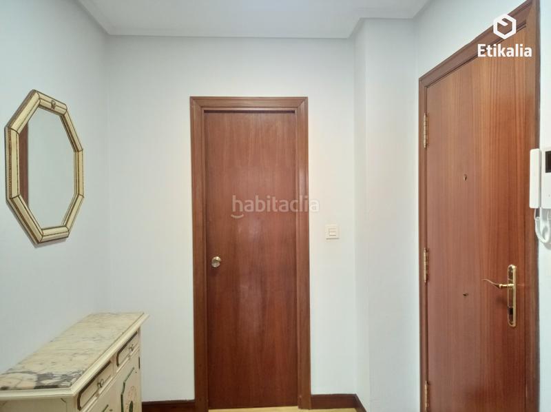 Foto 9eb520dd-81be-4a7a-a93a-b4240dd1e548. Rent flat with heating parking in Azeta - Abatxolo Portugalete