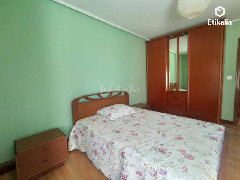 Foto e8633505-b9b1-4a77-916b-ba7cc5d0c519. Rent flat with heating parking in Azeta - Abatxolo Portugalete
