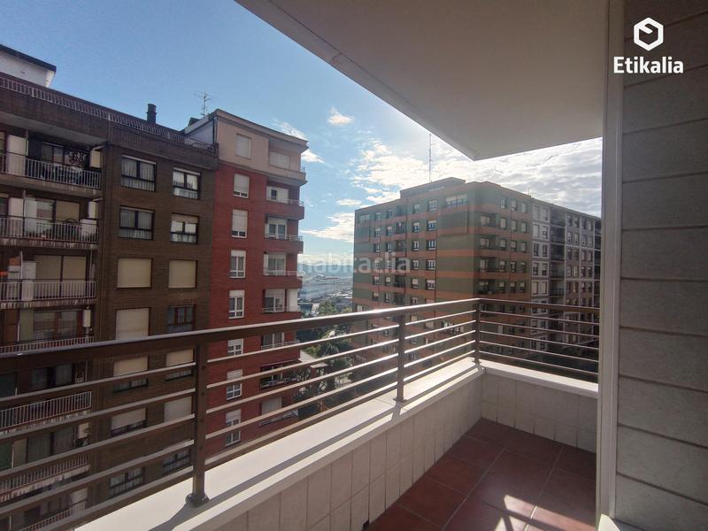 Foto f1f9555d-95d2-4ab2-9b97-4eddd959630c. Rent flat with heating parking in Azeta - Abatxolo Portugalete