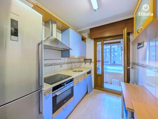 Location Appartement à Lakua-Bizkarra. Piso de alquiler en lakua