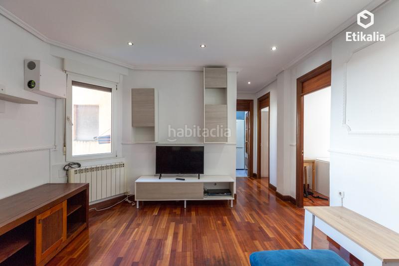 Foto bb015a68-aec3-4042-a137-348f4e88e150. Pis a Bilbao - bruno mauricio zabala 30 a Miribilla Bilbao