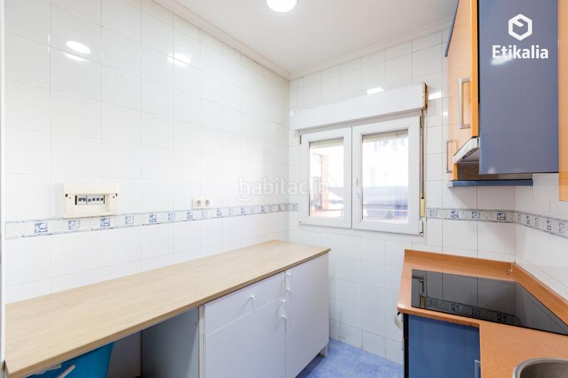 Foto f2bb595d-c9f1-4027-b4cb-808c48e37839. Pis a Bilbao - bruno mauricio zabala 30 a Miribilla Bilbao