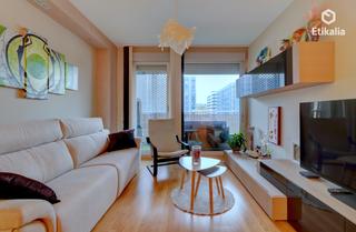 Pis  Vitoria-gasteiz - dolores ibárruri gómez. Vpo en plena propiedad en salburua con 3 habitaciones y doble ga