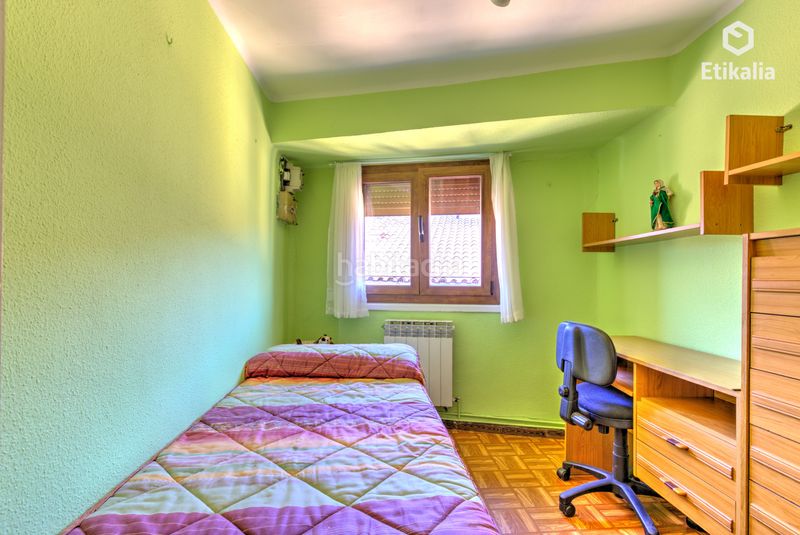 Foto c5aa5b3c-1d43-483c-b63a-70f9d470df2a. Pis amb calefacció a Casco Viejo Vitoria - Gasteiz