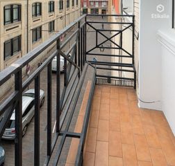 Affitto Appartamento  Vitoria-gasteiz - cantón de san ildefonso. Vivienda de tres habitaciones sin ascensor en el centro de vitor