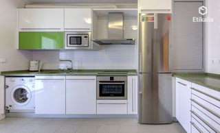 Flat  Vitoria-gasteiz - bulevar de mariturri. Vpo en venta en zabalgana