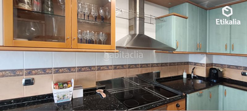 Foto 7525b35a-c945-43e5-a990-a04cc8e01db9. Lloguer pis amb calefacció aparcament a Polígono Rojo-Aldapa Getxo