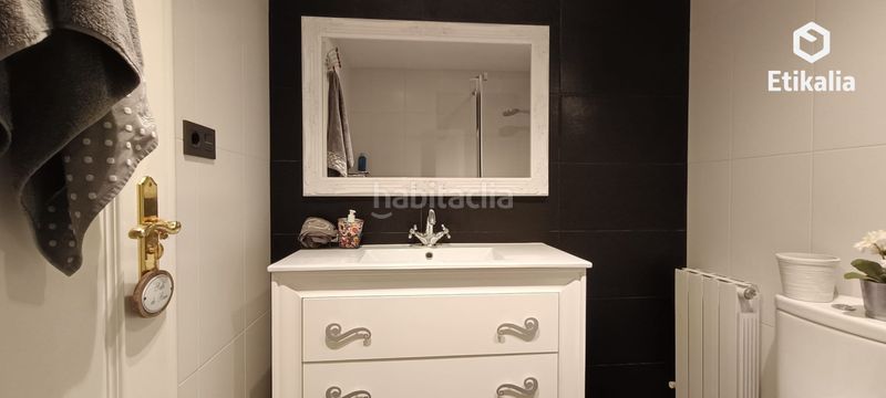 Foto 76b35c33-9d24-4d5d-badb-f08ec6838442. Lloguer pis amb calefacció aparcament a Polígono Rojo-Aldapa Getxo