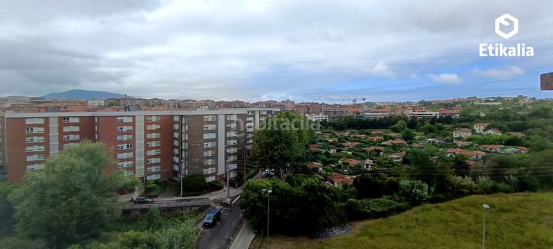 Foto 772beabe-b1c3-440a-a6dd-478d0cf91514. Lloguer pis amb calefacció aparcament a Polígono Rojo-Aldapa Getxo