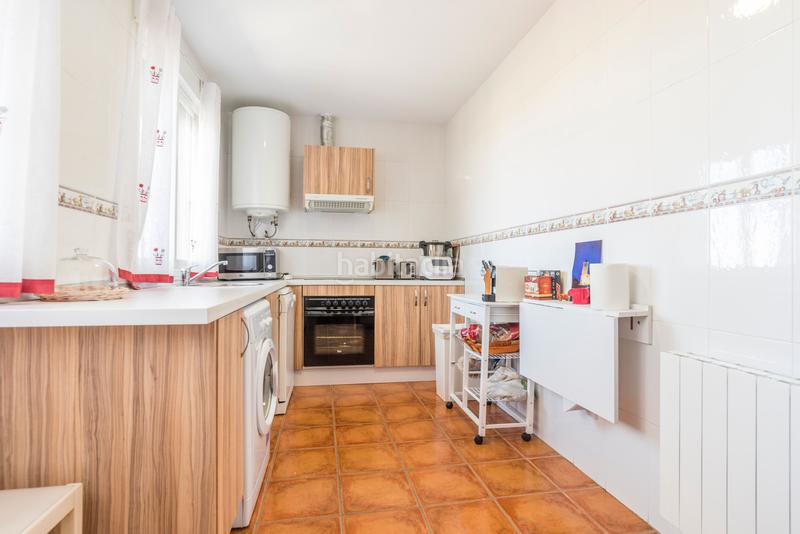 Foto 8a9af8cf-4558-463e-9452-dd3e9a3ab919. Casa bifamiliare con riscaldamento parcheggio piscina in Vegas de Matute