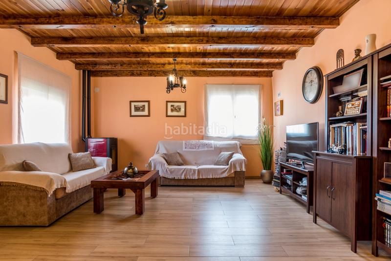 Foto c7230fb8-8df6-41f5-ab05-e0c28c414163. Casa bifamiliare con riscaldamento parcheggio piscina in Vegas de Matute