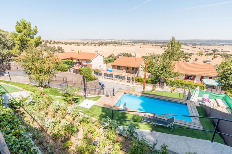 Foto c840abf7-c207-4a89-83db-63f007233d40. Casa bifamiliare con riscaldamento parcheggio piscina in Vegas de Matute