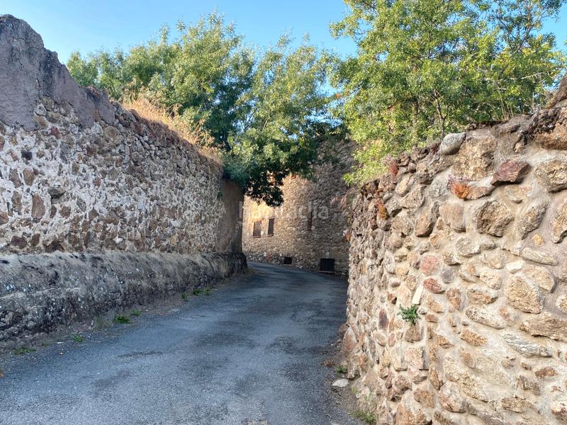 Foto 0a4d720f-65ae-427f-b966-ed5bc44d03dc. Casa amb xemeneia calefacció a Sotosalbos