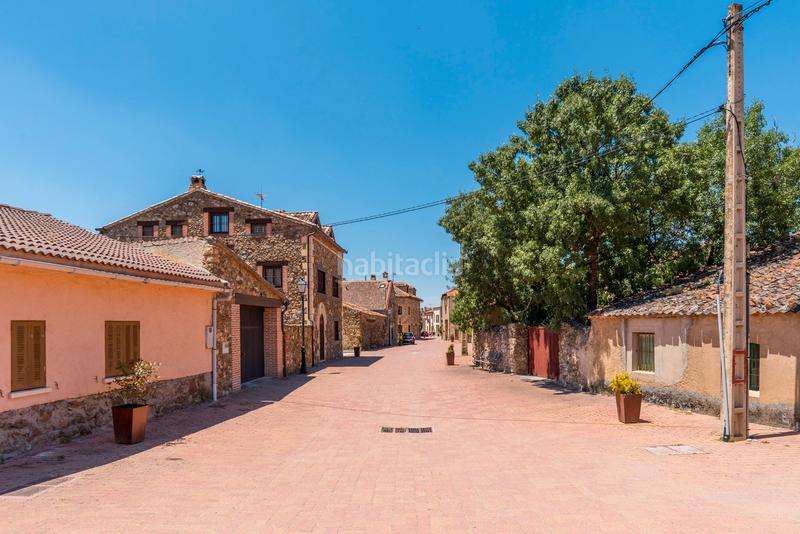 Foto 2b7dee9b-a334-4462-b66e-497032e89cda. Casa amb xemeneia calefacció a Sotosalbos