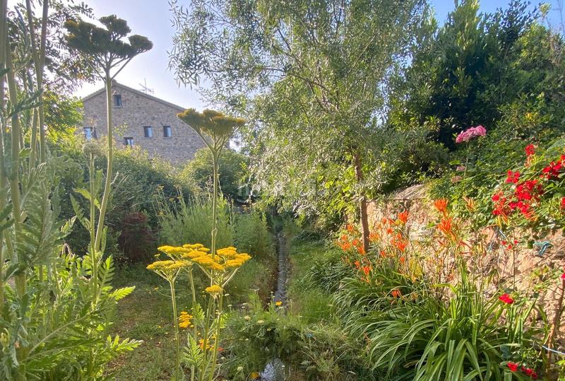 Foto 2c60561d-d20b-4d74-969e-130878f277bc. Casa amb xemeneia calefacció a Sotosalbos