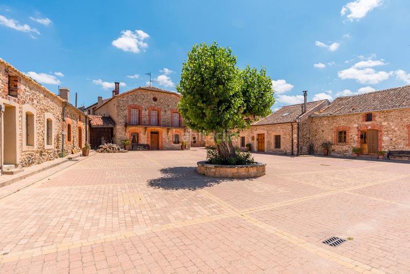 Foto 3dc9464d-22bf-41df-9897-5c89d0f4dfc9. Casa amb xemeneia calefacció a Sotosalbos