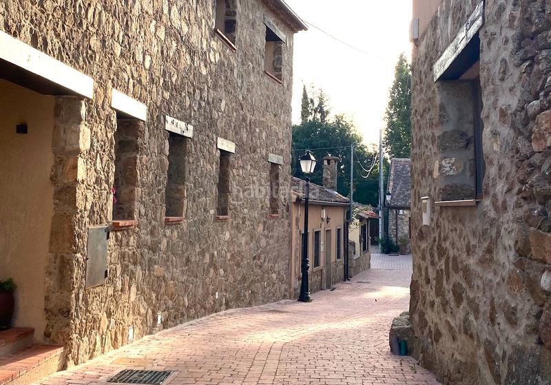 Foto 7de635a4-fffb-43dd-8d5f-d3555dac98e2. Casa amb xemeneia calefacció a Sotosalbos