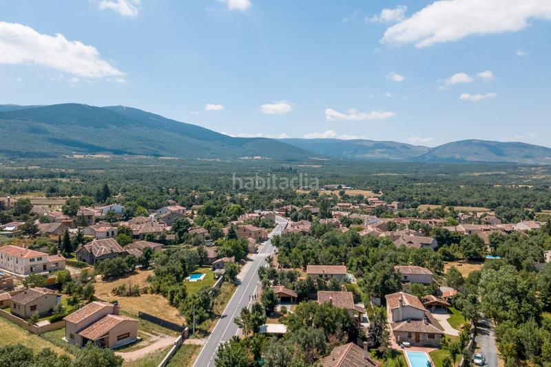 Foto b31f01ff-5660-4278-b9a6-2a281ee1afd8. Casa amb xemeneia calefacció a Sotosalbos