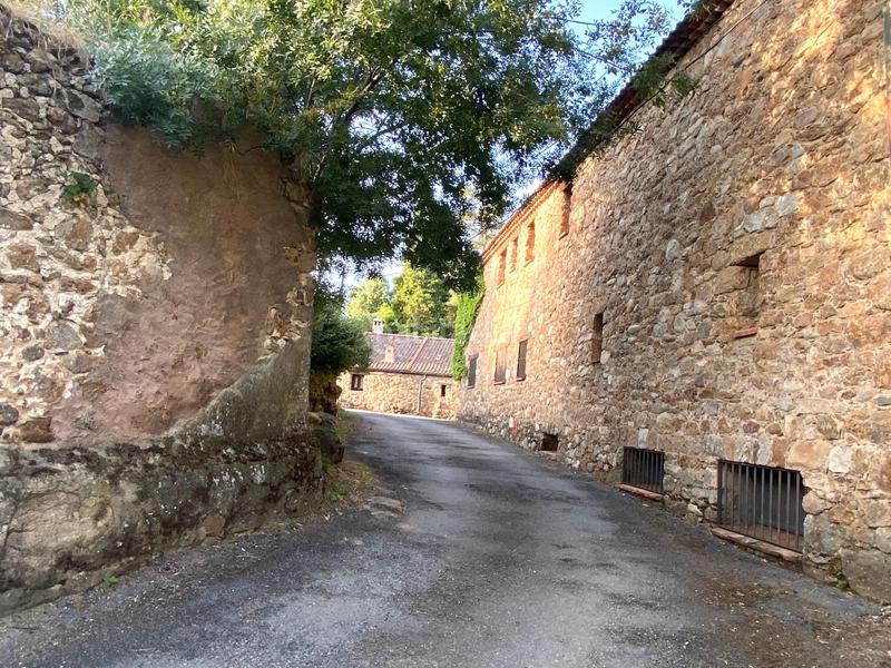 Foto bb303557-5757-4c60-8e2d-17a020a4ebf9. Casa amb xemeneia calefacció a Sotosalbos