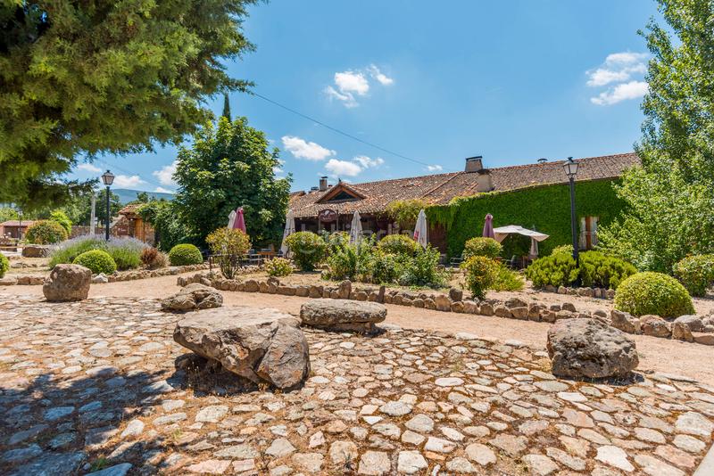 Foto c74f8648-5288-4ac3-87c0-b3e5872b604e. Casa amb xemeneia calefacció a Sotosalbos