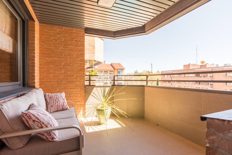 Foto 0cab42ca-bd6f-47fd-83cc-4479bd93717d. Pis amb calefacció aparcament piscina a Mirasierra Madrid