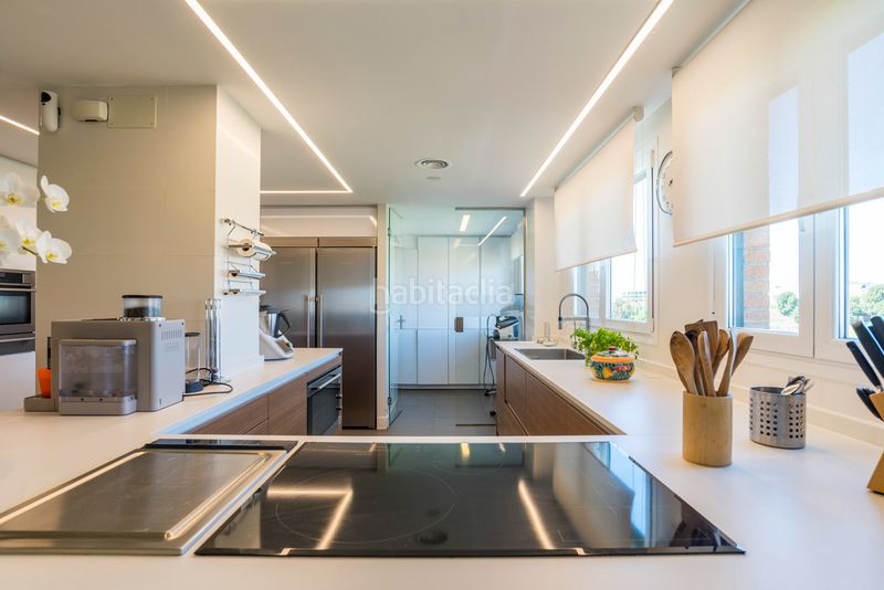 Foto 20814e6f-51c6-4cca-a4f0-8c11ca9ae19f. Pis amb calefacció aparcament piscina a Mirasierra Madrid