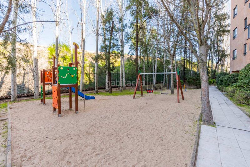 Foto a2a82f9a-9303-4d71-b168-05341077374a. Pis amb calefacció aparcament piscina a Mirasierra Madrid