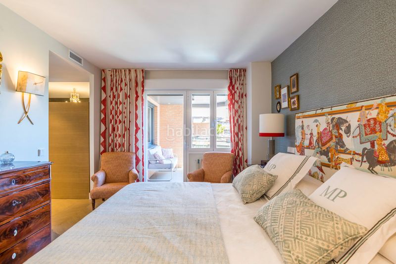 Foto a2c27b2d-5d27-4c44-9934-5c7f49abe5c2. Pis amb calefacció aparcament piscina a Mirasierra Madrid