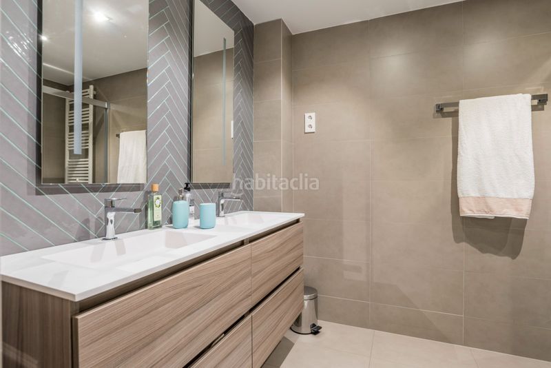 Foto f2dc33ee-3a98-4259-a9df-fbb44afb257a. Pis amb calefacció aparcament piscina a Mirasierra Madrid