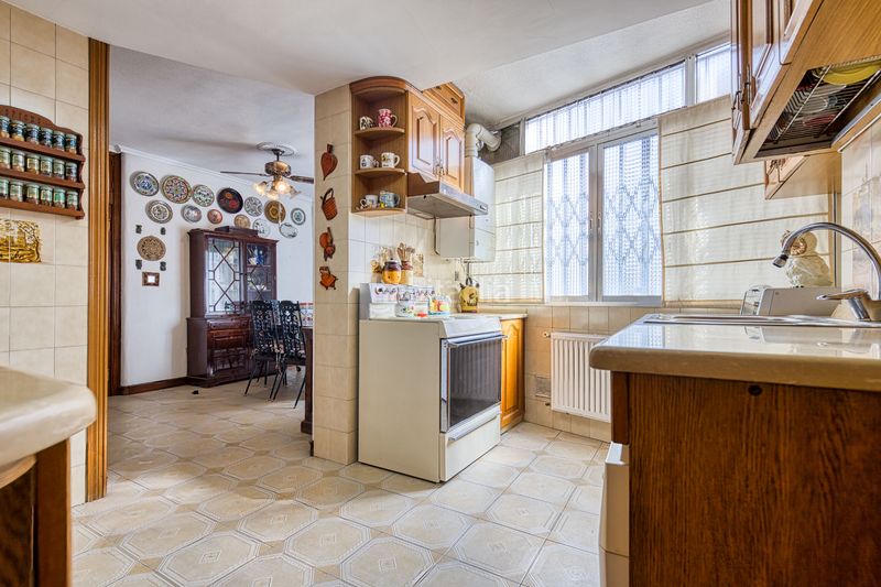 Foto 9a615496-9d02-499c-b423-b6cee5d17d48. Pis amb calefacció aparcament a Guindalera Madrid