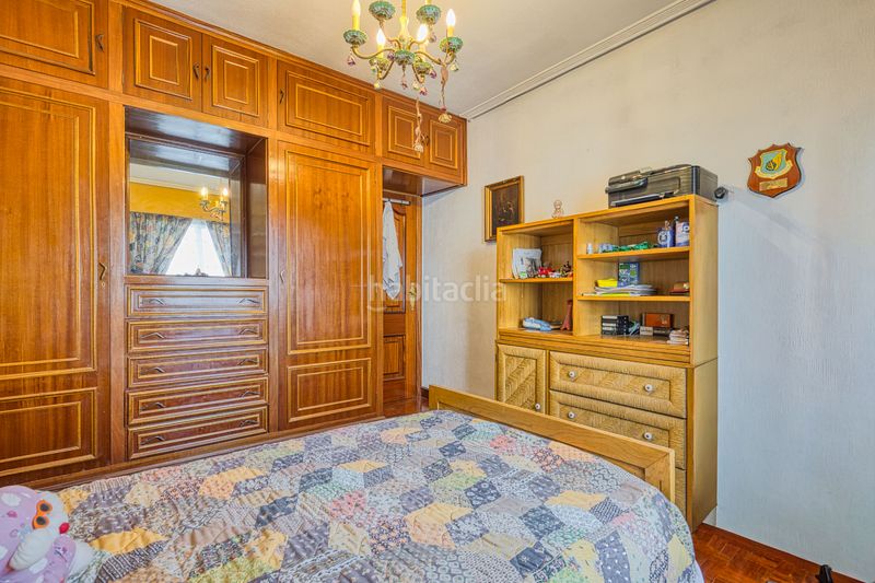 Foto c25fad6c-f418-4475-91a3-ca176336095f. Pis amb calefacció aparcament a Guindalera Madrid