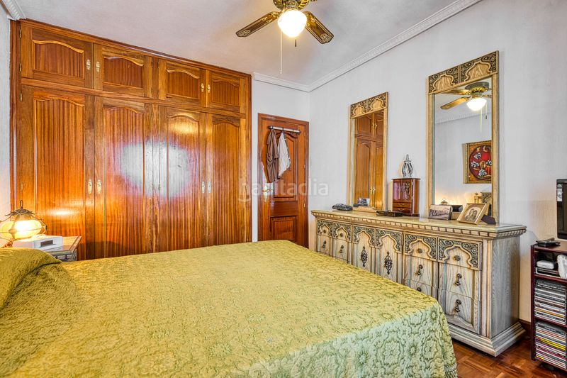 Foto c76b3bff-6a09-4031-9efd-ac3ff28cc00f. Pis amb calefacció aparcament a Guindalera Madrid