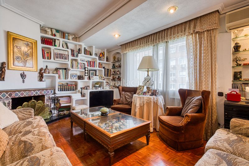 Foto edc03f40-3e12-459e-9407-b83e931157cb. Pis amb calefacció aparcament a Guindalera Madrid