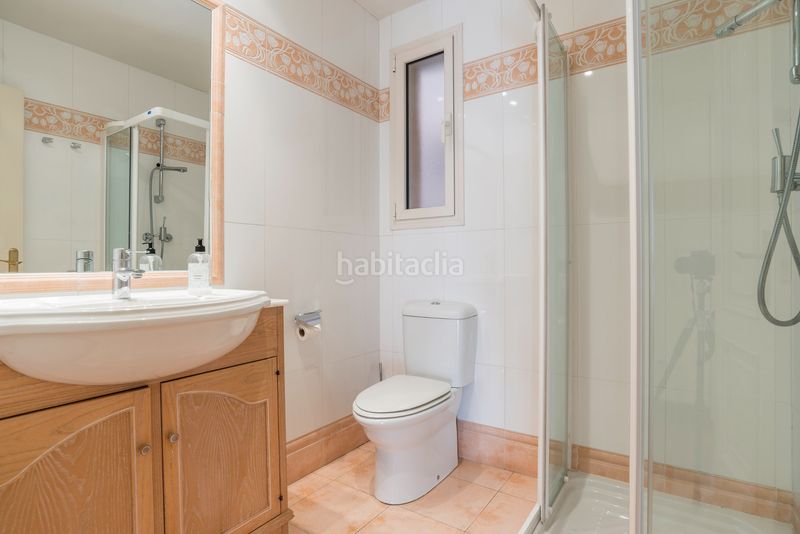 Foto 3c8ac6f3-456e-4749-a94b-3b9fc99f2c63. Pis amb calefacció aparcament piscina a Acacias Madrid