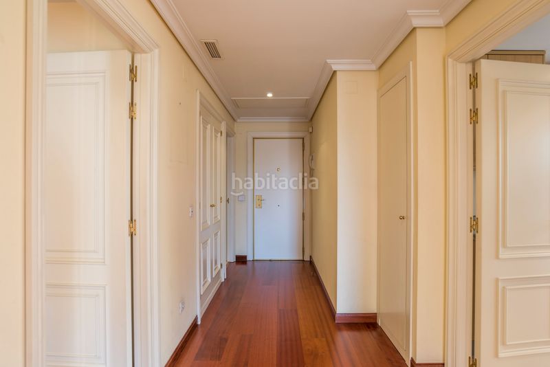 Foto 5cb18b97-a099-4245-a116-5d9832c02c72. Pis amb calefacció aparcament piscina a Acacias Madrid