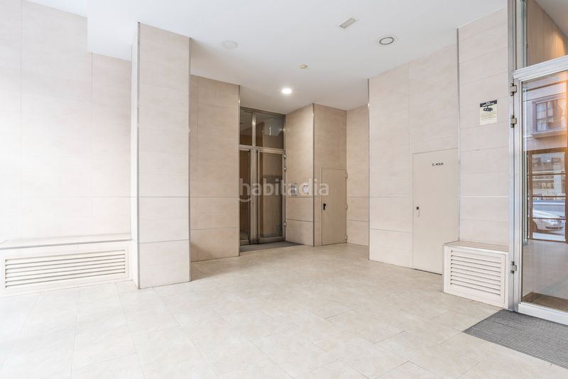 Foto 8bccae62-5425-402c-b027-6fac0ce89701. Pis amb calefacció aparcament piscina a Acacias Madrid